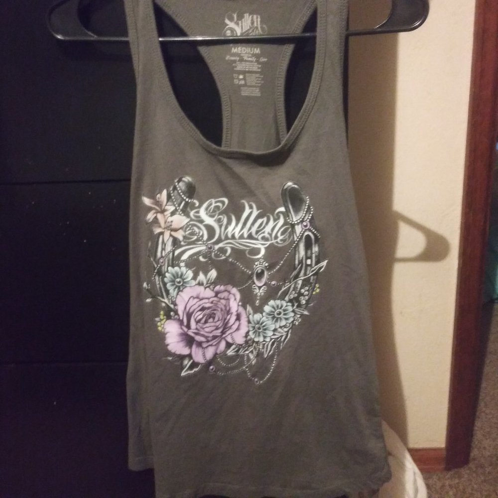 Junior's tank top